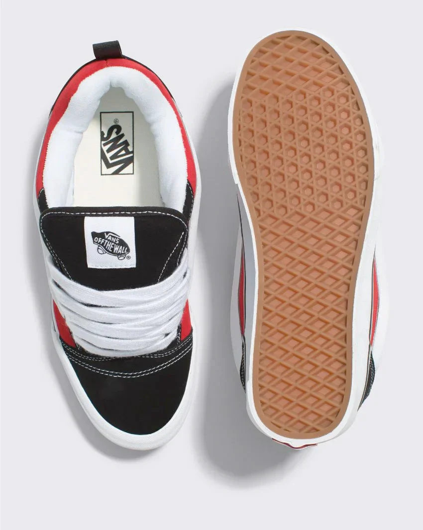 Vans Knu Skool en coloris noir et rouge